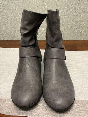 LOWER EAST SIDE Gray Slouch Ankle Booties Sz 7. NWT 3204
